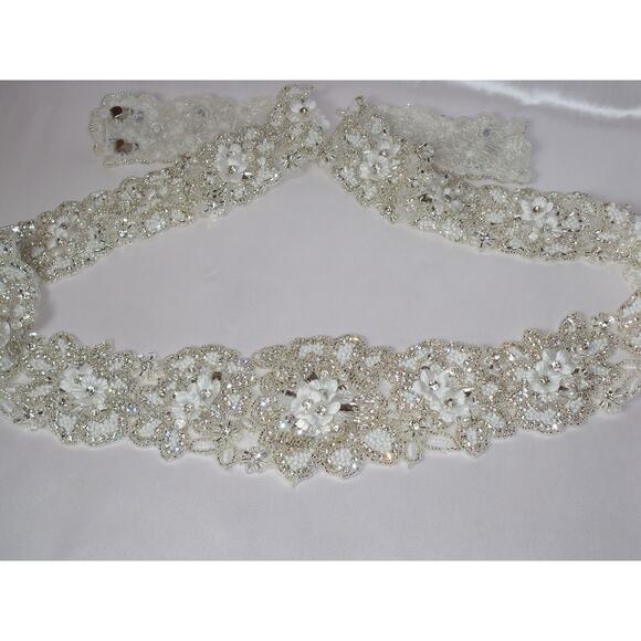 Beaded bridal belt, 49\